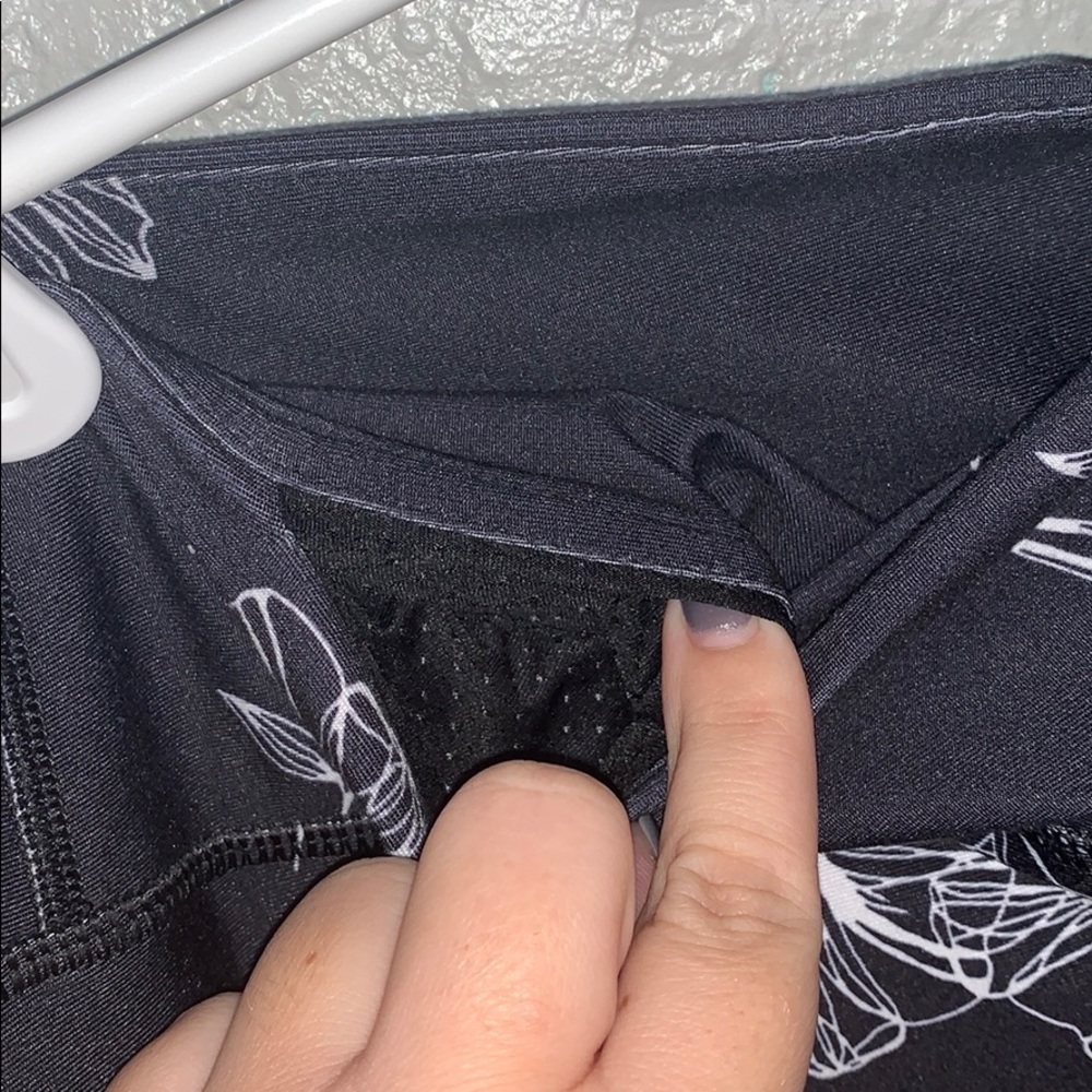 Fabletics Flower Print Black And White Leggings - image 4